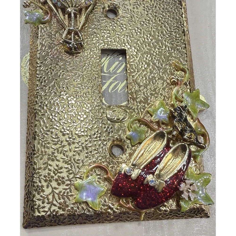 Kirks Folly Outlet Cover‎ The Wizard of Oz Remember the Magic RARE Home Decor